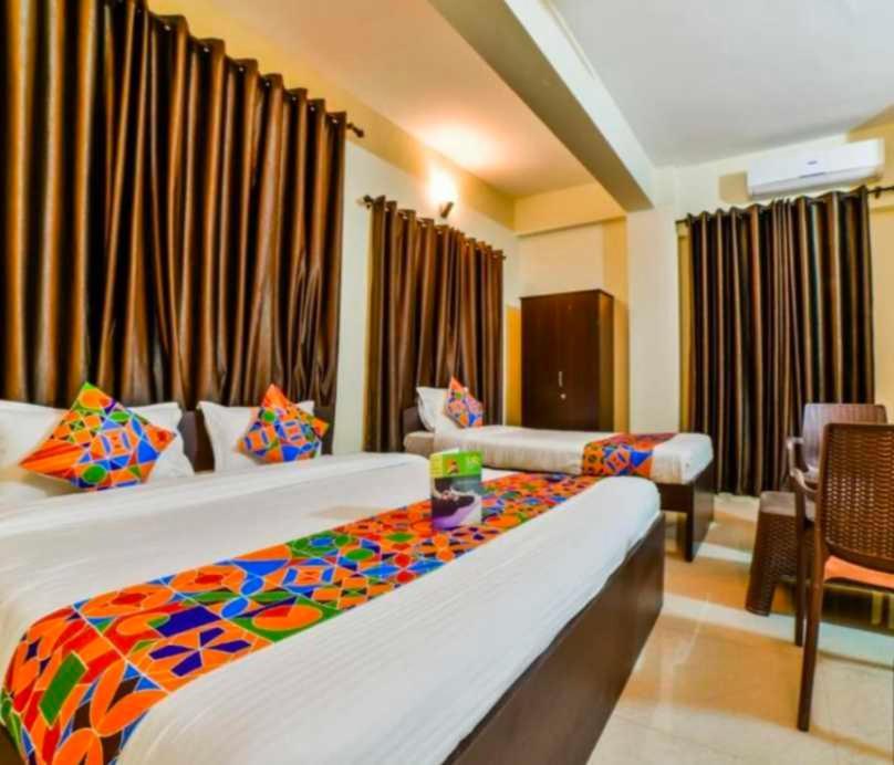 Отель Capital O Bvh Hospitality Near Pvr Ansal Plaza Greater Нойда Экстерьер фото